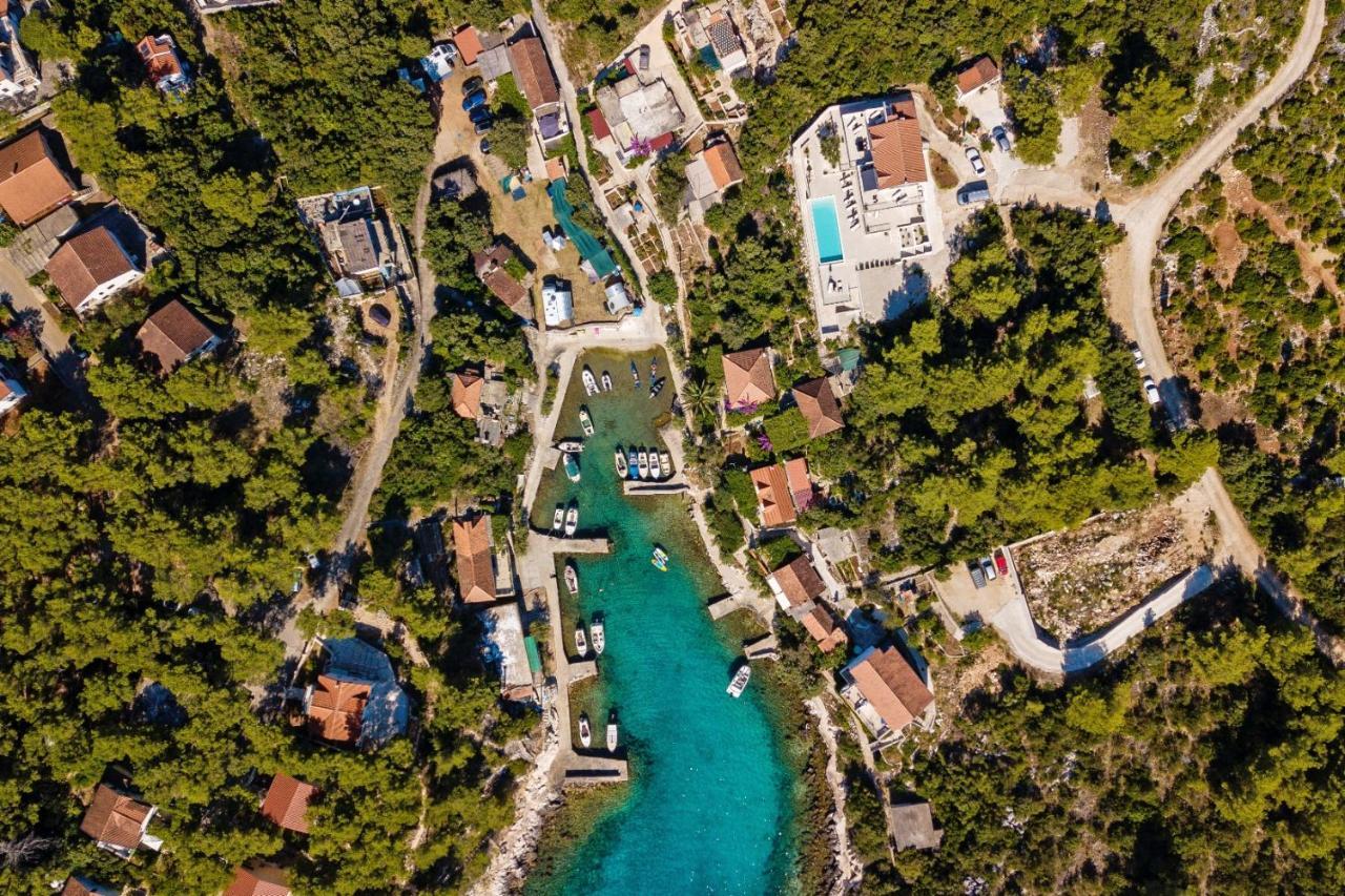 Holiday Hvar Lux Basina Exterior photo