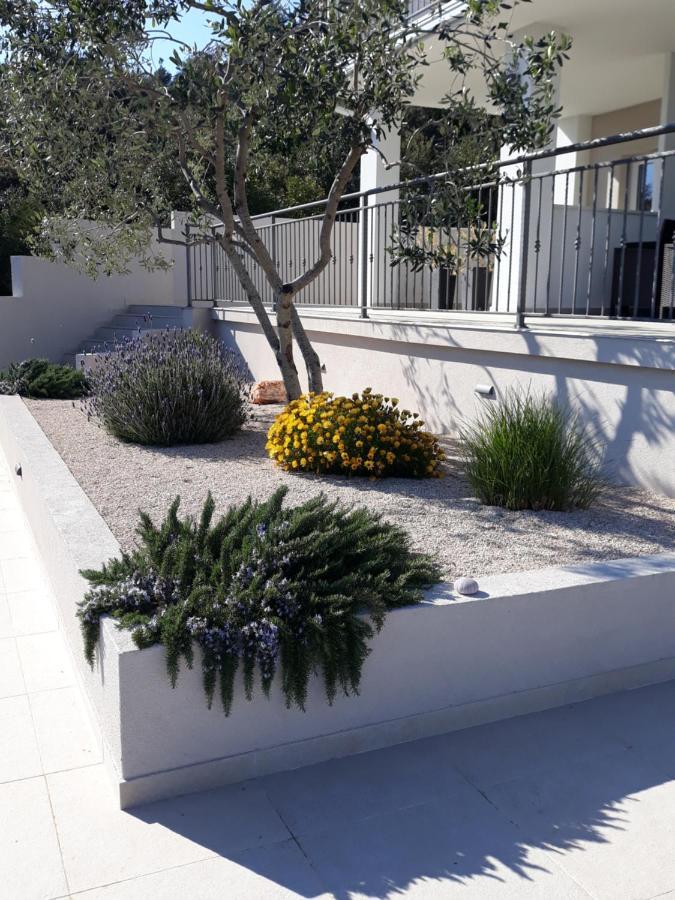 Holiday Hvar Lux Basina Exterior photo
