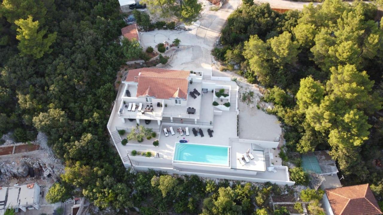 Holiday Hvar Lux Basina Exterior photo