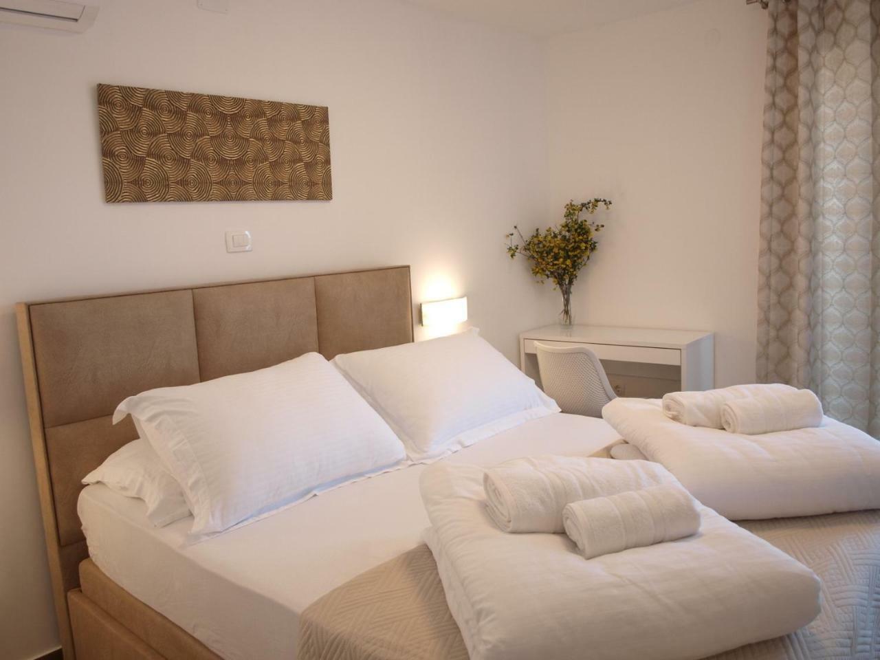 Holiday Hvar Lux Basina Exterior photo