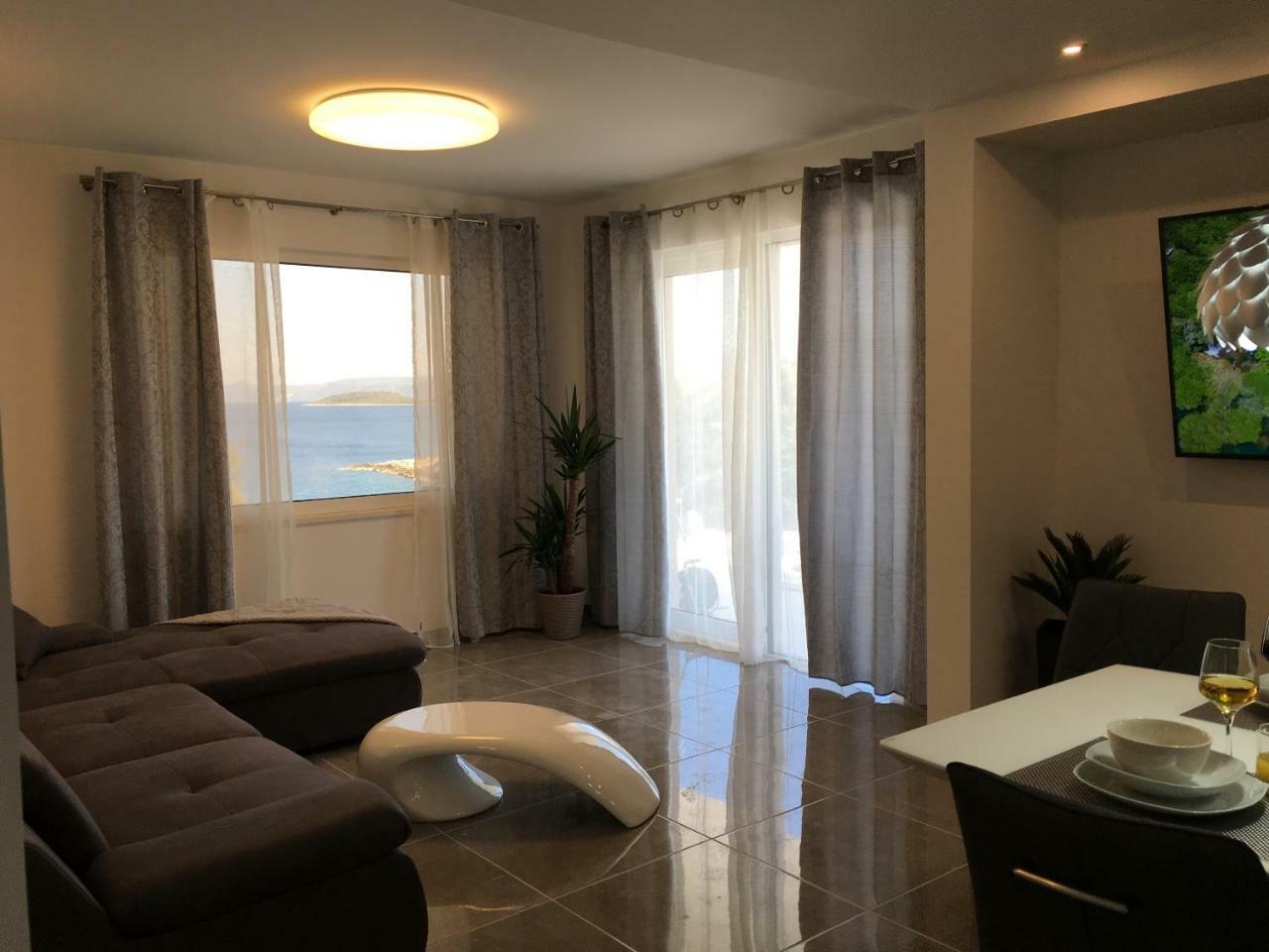 Holiday Hvar Lux Basina Exterior photo