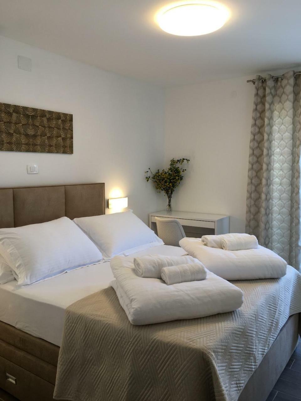 Holiday Hvar Lux Basina Exterior photo